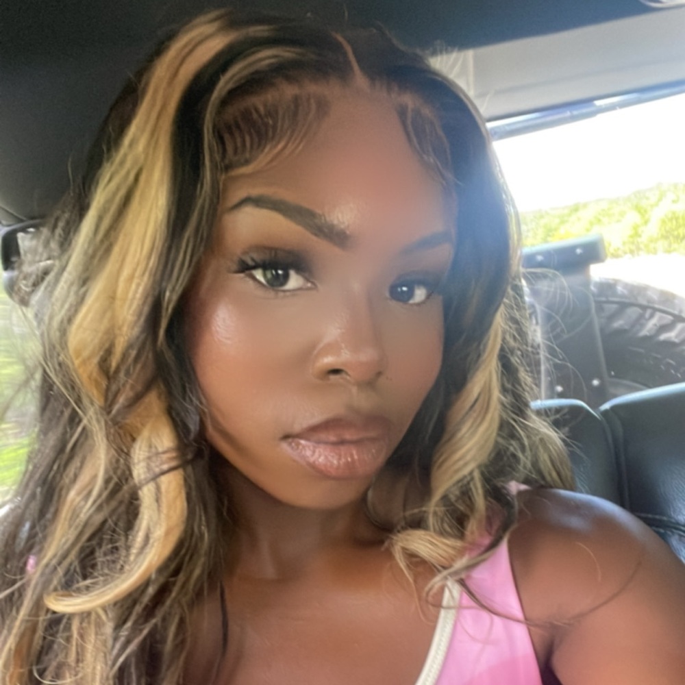 Meet your Posher, Mekayla